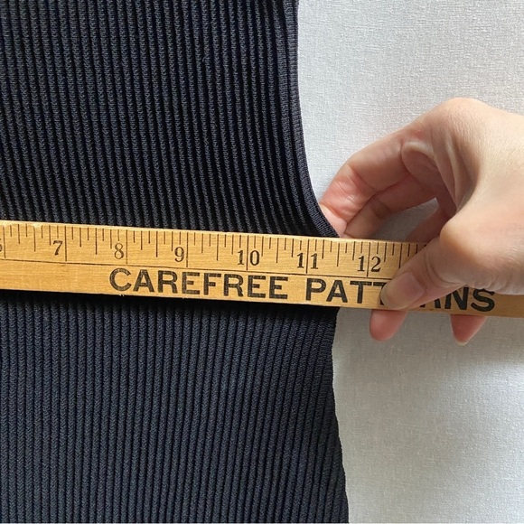 Aritizia Babaton Sculpt Knit Criss Cross Bodycon Dress Black Sz XXS - Picture 10 of 11